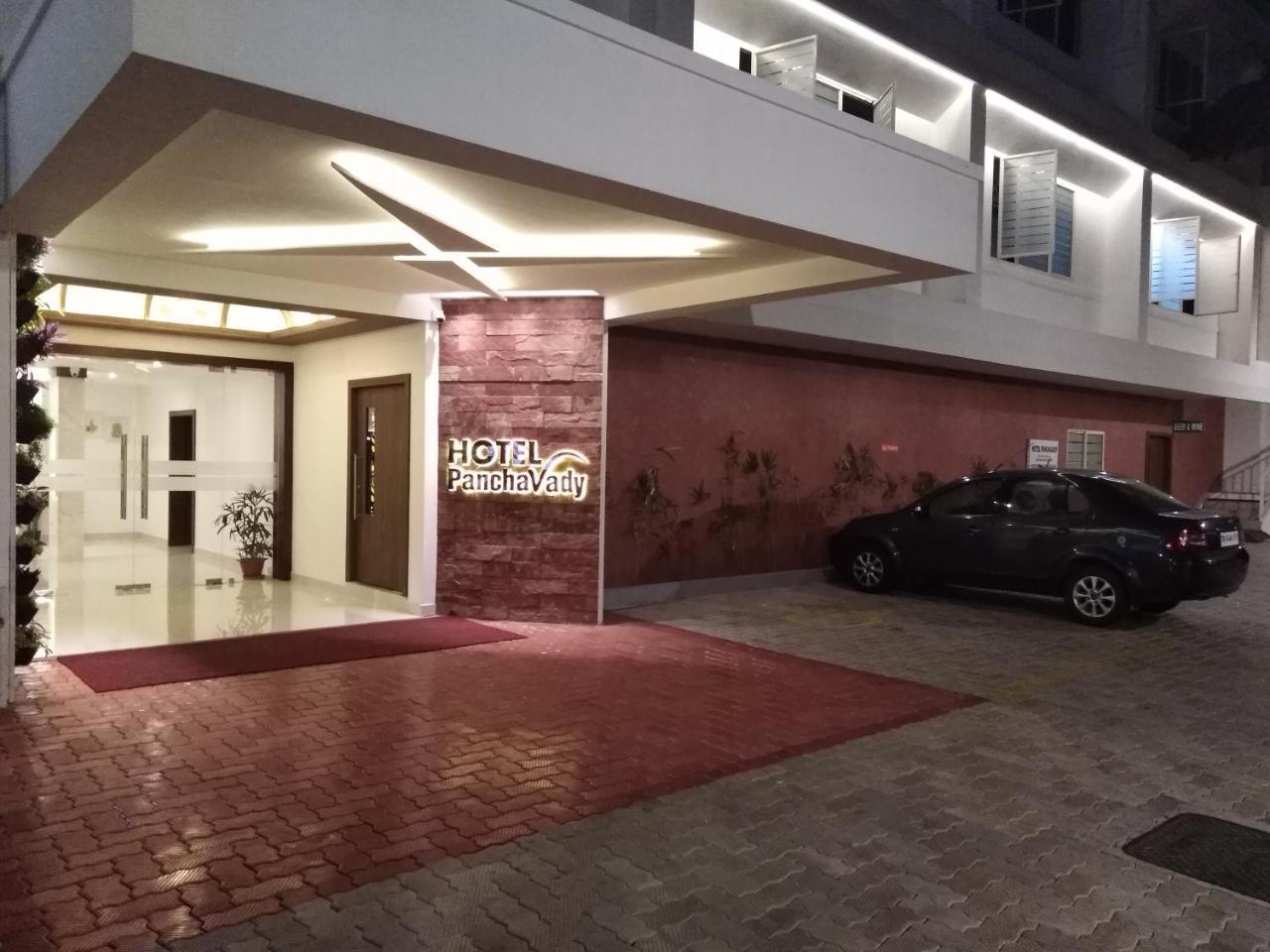 Hotel Panchavady Tiruvalla Exterior foto