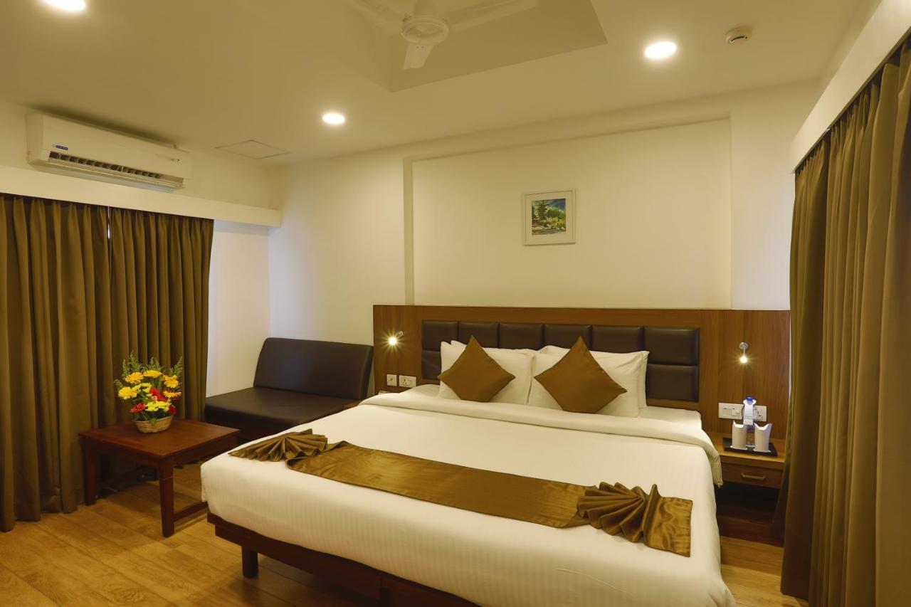 Hotel Panchavady Tiruvalla Exterior foto