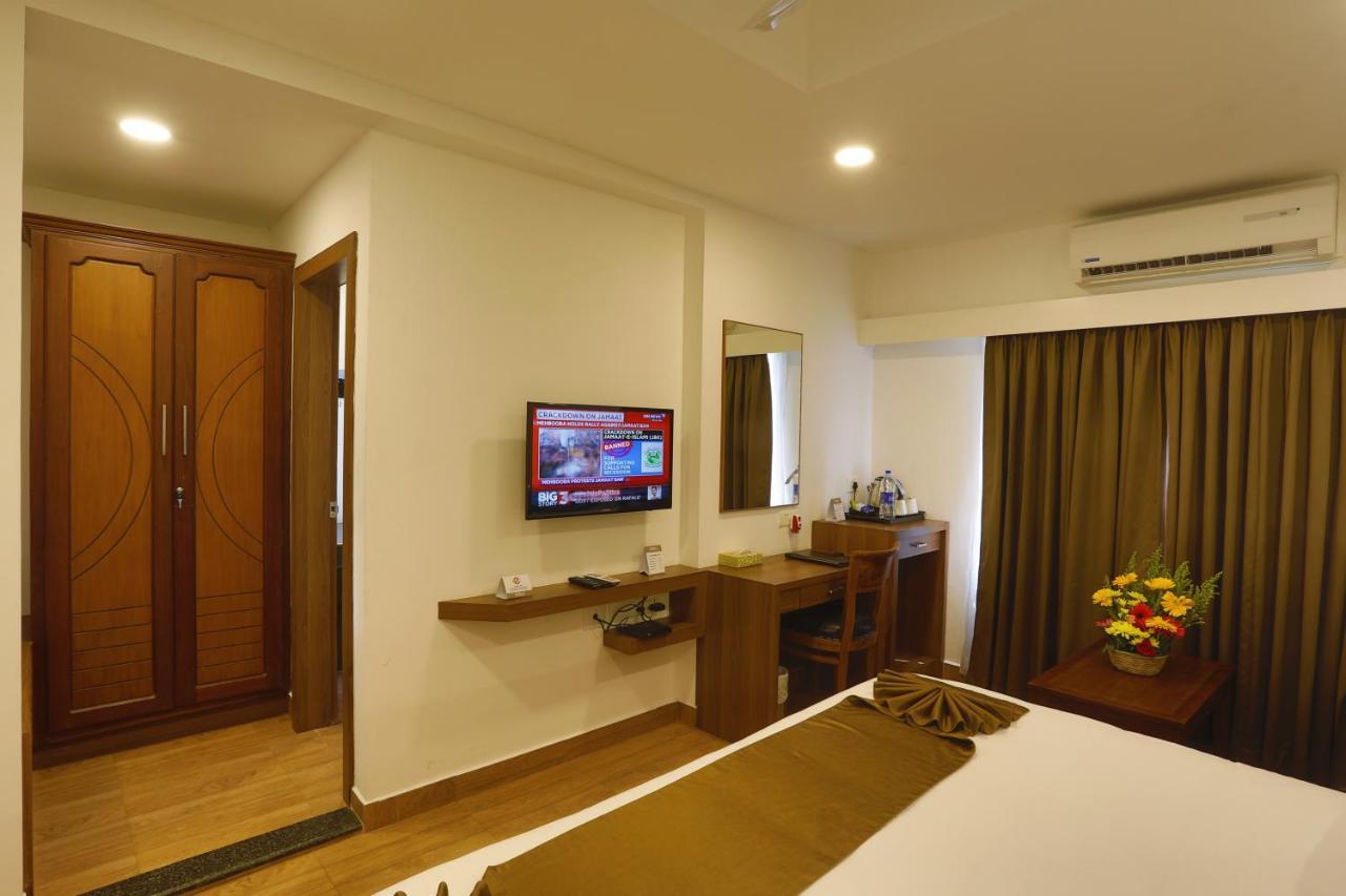 Hotel Panchavady Tiruvalla Exterior foto