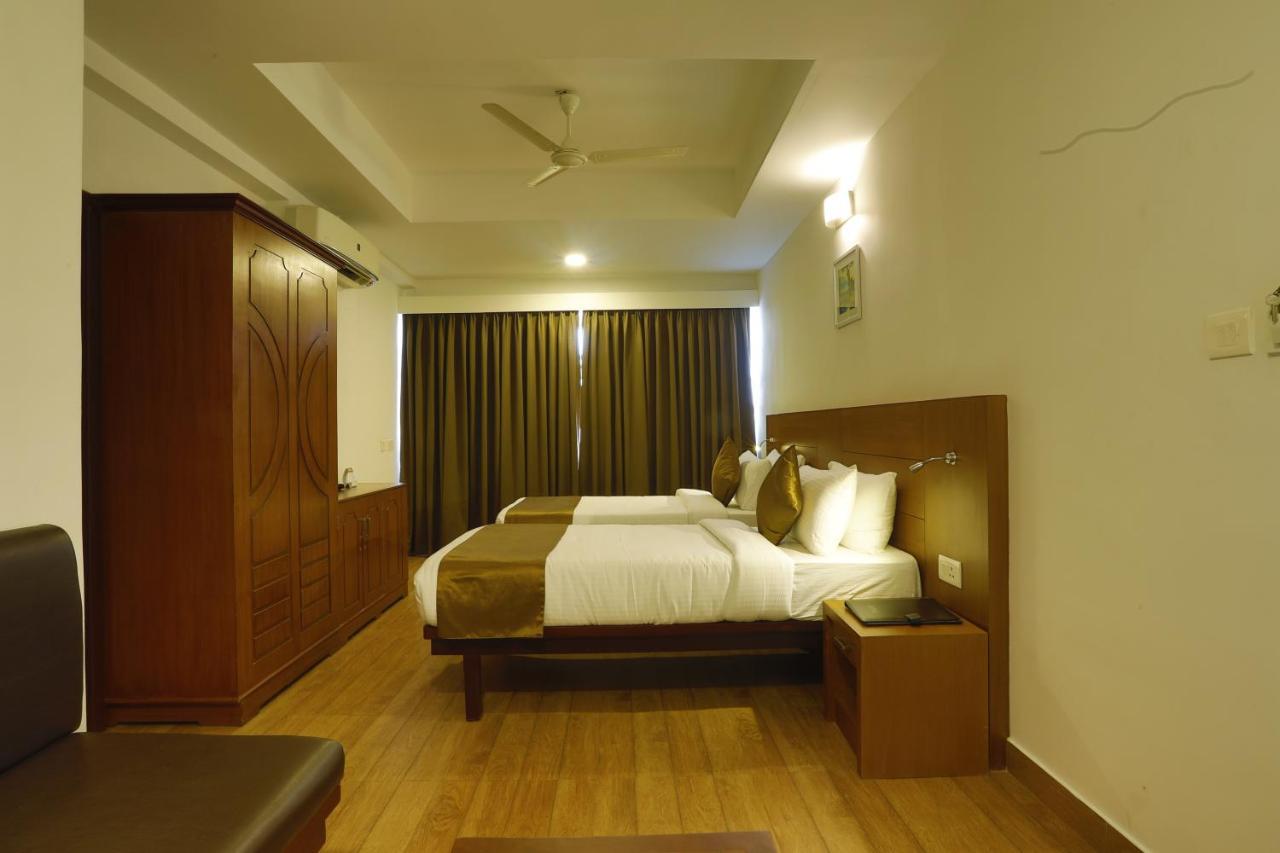 Hotel Panchavady Tiruvalla Exterior foto