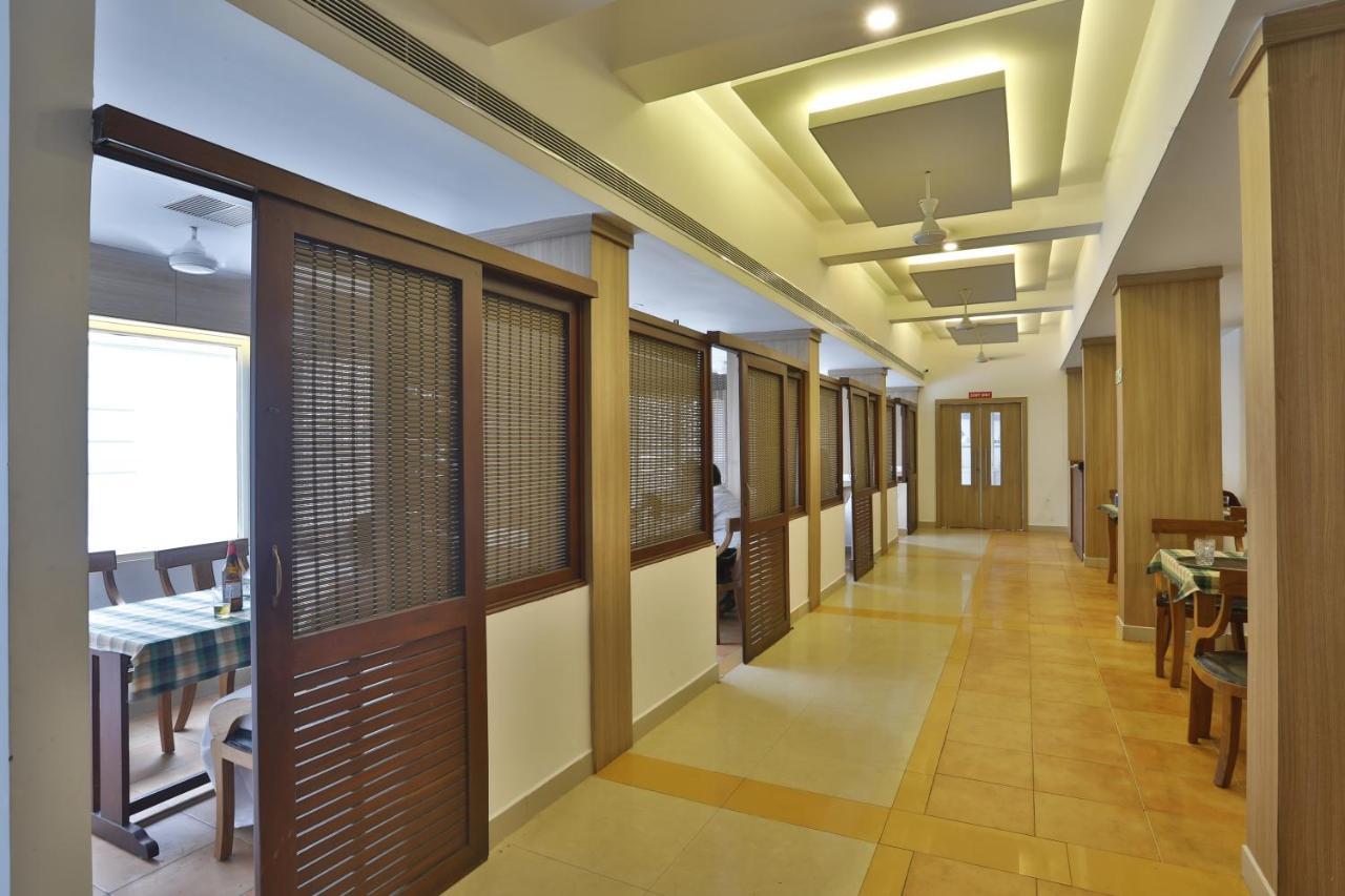 Hotel Panchavady Tiruvalla Exterior foto