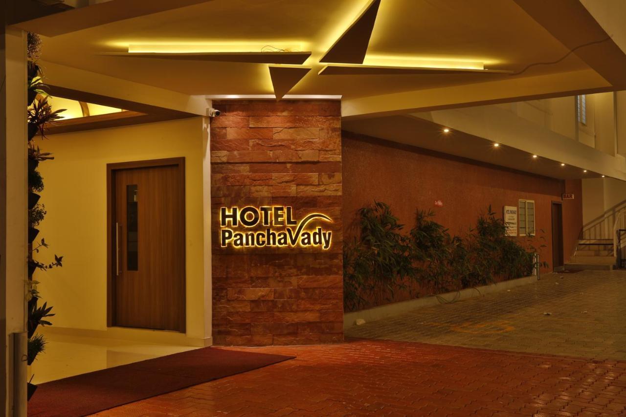 Hotel Panchavady Tiruvalla Exterior foto